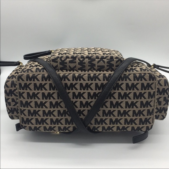 MICHAEL KORS ABBEY LG CARGO BACKPACK BG/BLK/BLK - Picture 5 of 8